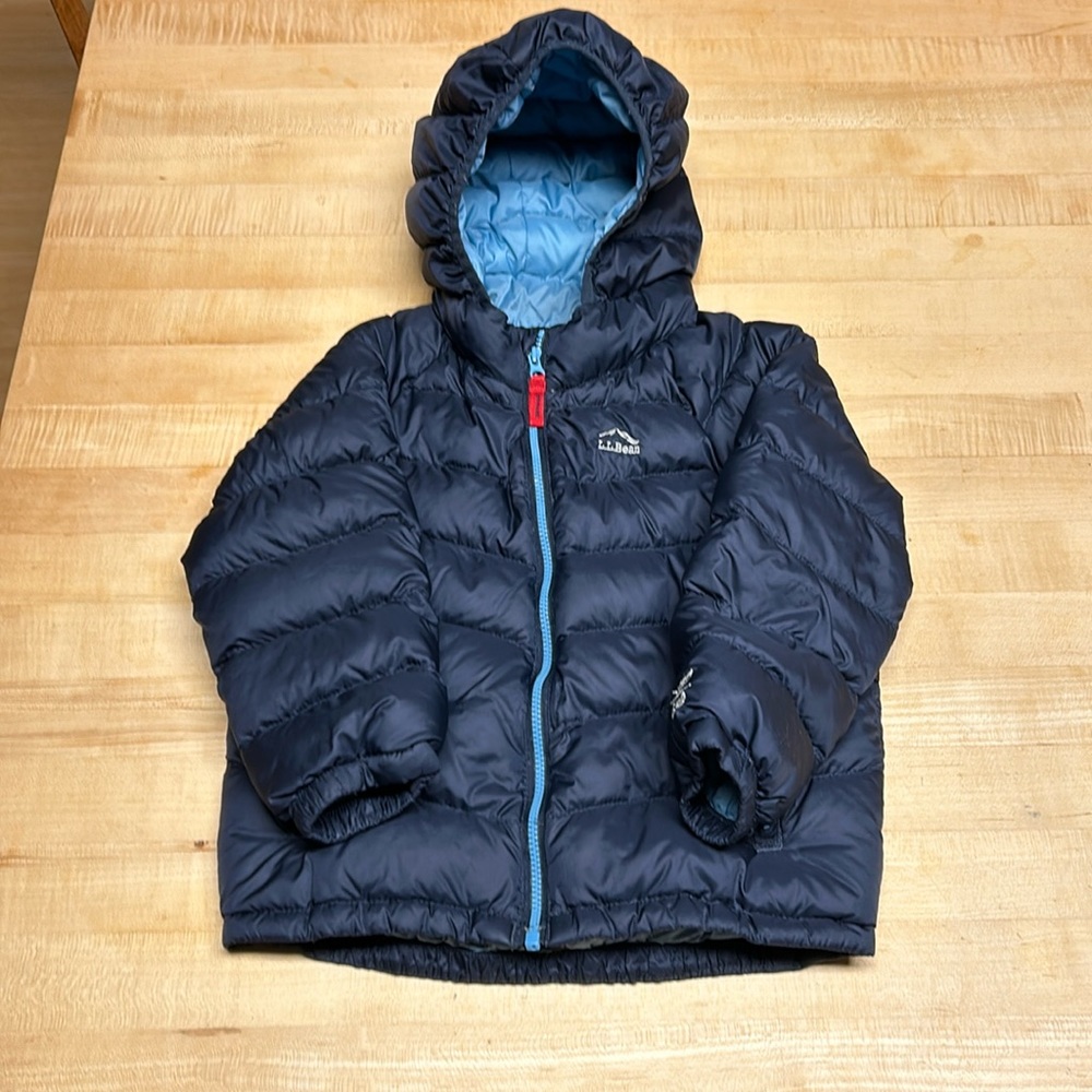 4t LL Bean 650 Downtek navy hooded down coat
